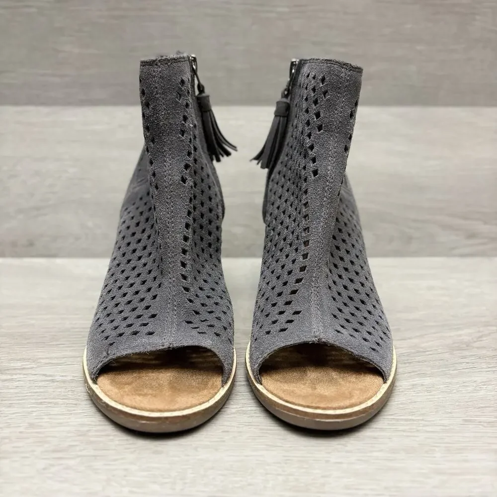 Toms Cut Out Bootie Sandal Peep Toe Zip-Up Gray Suede Stacked Heel Sandal 7M